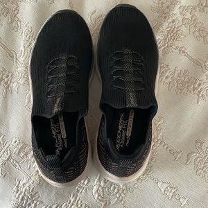 Womens Skechers D’lux Walker black & rose gold size 8